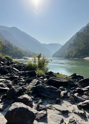 creative-holiday-near-the-ganges-in-shivpuri-rishikesh-surrounded-by-nature north-india-cultural-blockprint-retreat-rishikesh-shivpuri