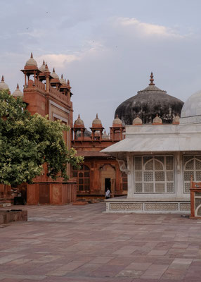 cultural-and-creative-india-holiday-with-fatehpur-sikri-jaipur-and-bagru-printing north-india-cultural-blockprint-retreat-rishikesh-shivpuri