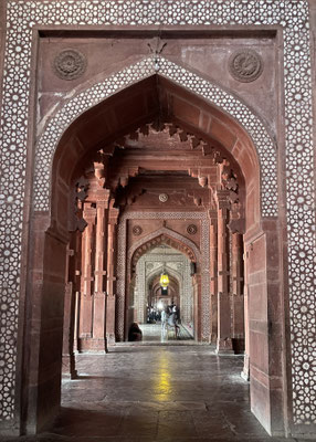 cultural-india-journey-from-the-historic-fatehpur-sikri-to-jaipur-and-bagru north-india-cultural-blockprint-retreat-rishikesh-shivpuri